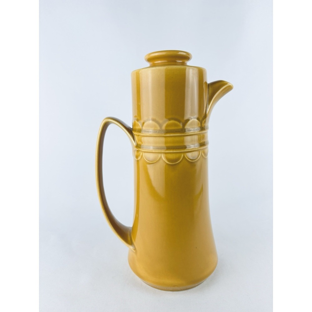 Vintage 1960 Homer Laughlin Yellow Gold Harvest Coventry Castilian Tea Pot w Lid